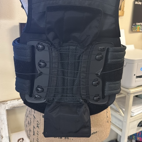 Like new, Aspen Horizon 2 piece, adjustable(in so many ways) back brace. - Picture 12 of 16